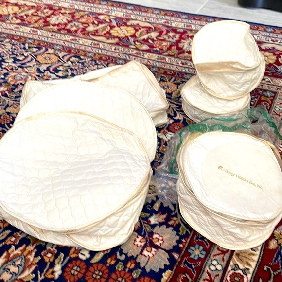 Quilted Dish Packing Cases - Picture 1 of 5